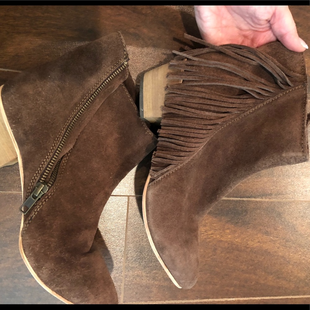 Fringe bootie